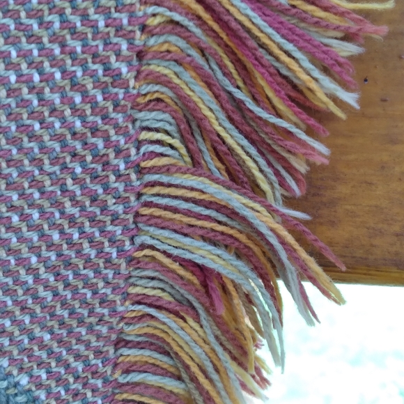 Beautiful 🌻 Pattern Throw/Blanket - Picture 6 of 8